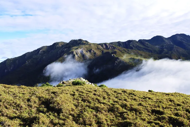 回望大水窟山,風起雲湧