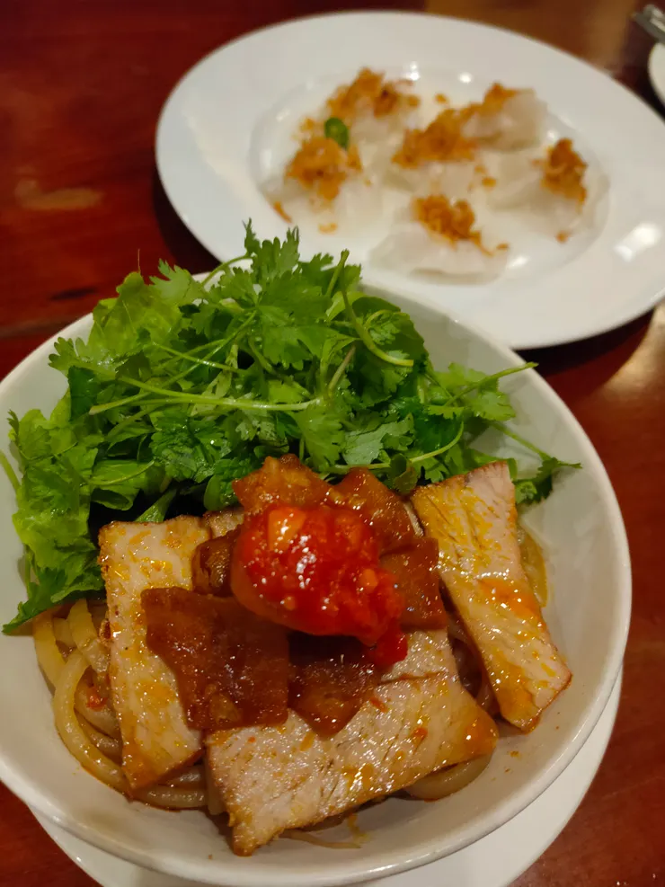 代表性料理高樓麵和白玫瑰