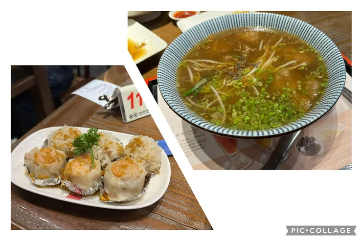 綜合燒賣大概吃兩顆、排骨酥麵。