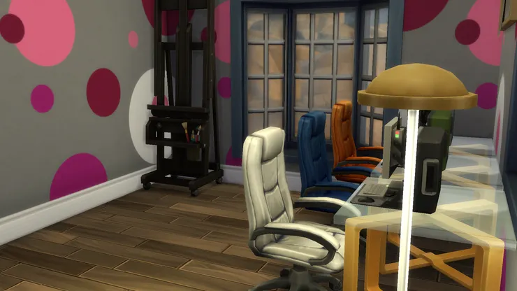 電腦椅也特意各有不同顏色。我很怕千篇一律的東西。