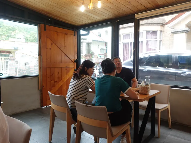 下午一點還是生意興隆阿