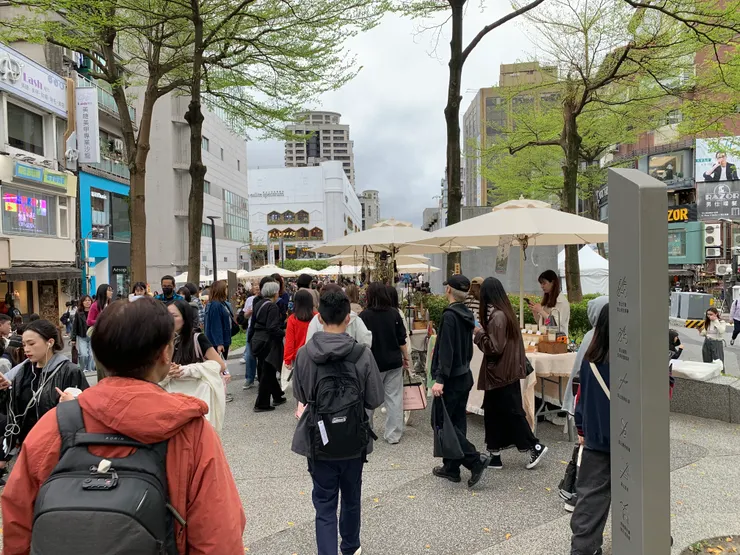 夢夢：活動時間是每週五六日一直到4月26日喔。😊