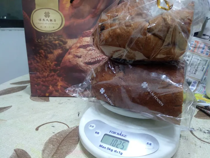 心中有一點存疑,拿來秤看看