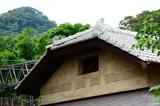 氣窗和屋瓦