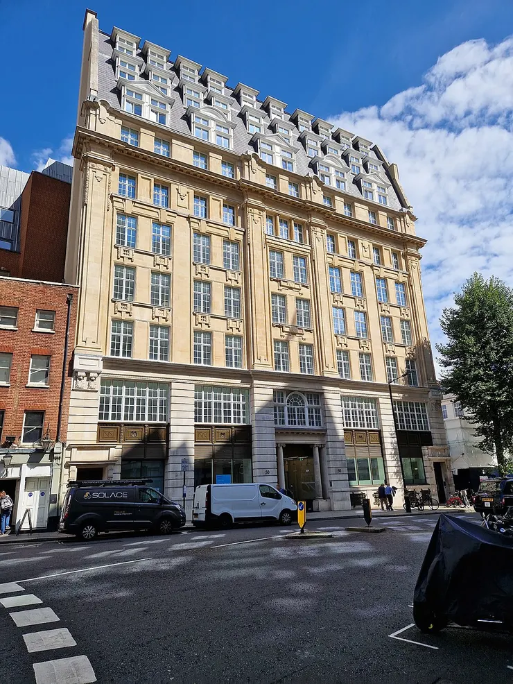 軍情六處曝光的舊辦公室