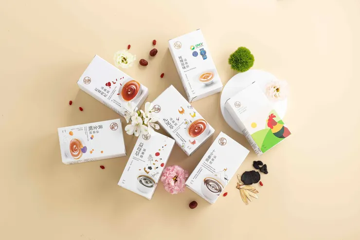 圖說:純煉滴雞精針對青少年成長、銀髮長輩與高壓族群,研發出多種口味,滿足全家人不同階段需求。(資料來源:純煉營養研究室)