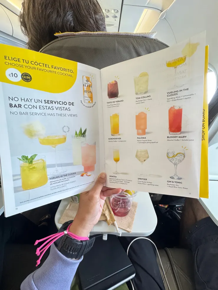 Compostela機場飛巴黎機上餐menu