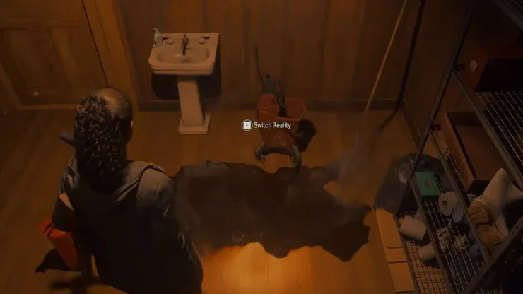 一攤水成了分岔點，讓兩條故事線在同一瞬間交錯。