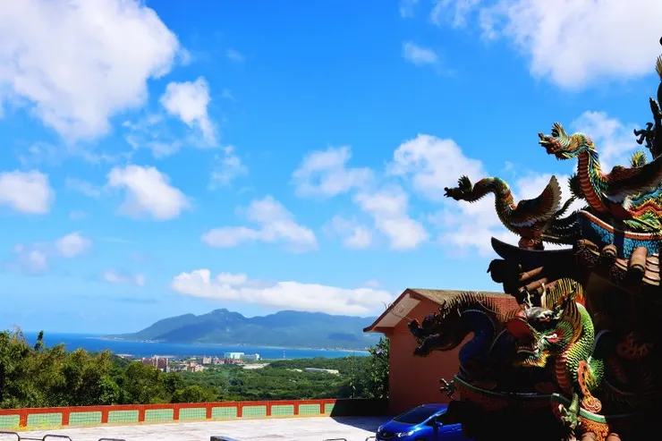 行前特地找到貢寮地區貨運車協助載運在草嶺隧道租借之自行車至福安宮