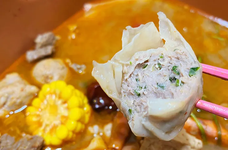 桃園青埔美食【怎麻辣頂級鴛鴦火鍋】麻辣鍋推薦