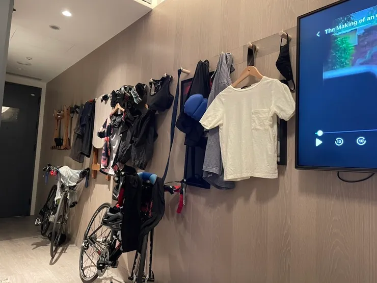 腳踏車兼曬衣架的概念 😂 