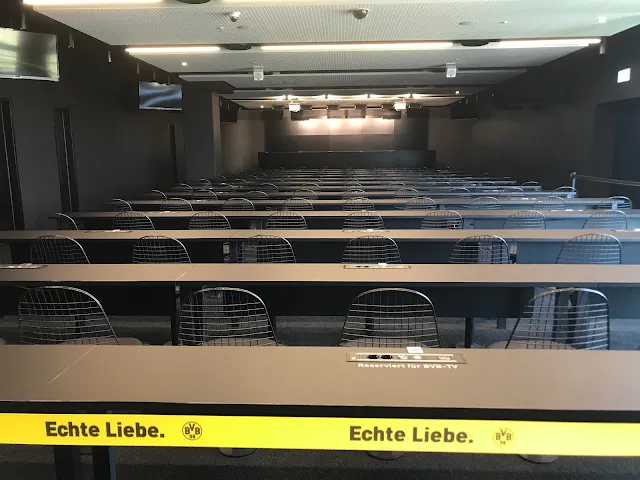 【德國旅遊】球場參觀(1) 多特蒙德(Borussia Dortmund)主場Signal Iduna Park不專業球迷參觀心得