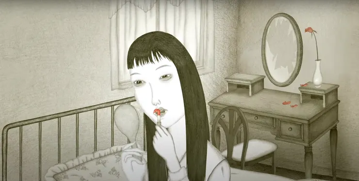 這邊發現孔月的窗戶多了窗簾,然而鏡子破碎,紅花凋謝,有落紅、破身的含意