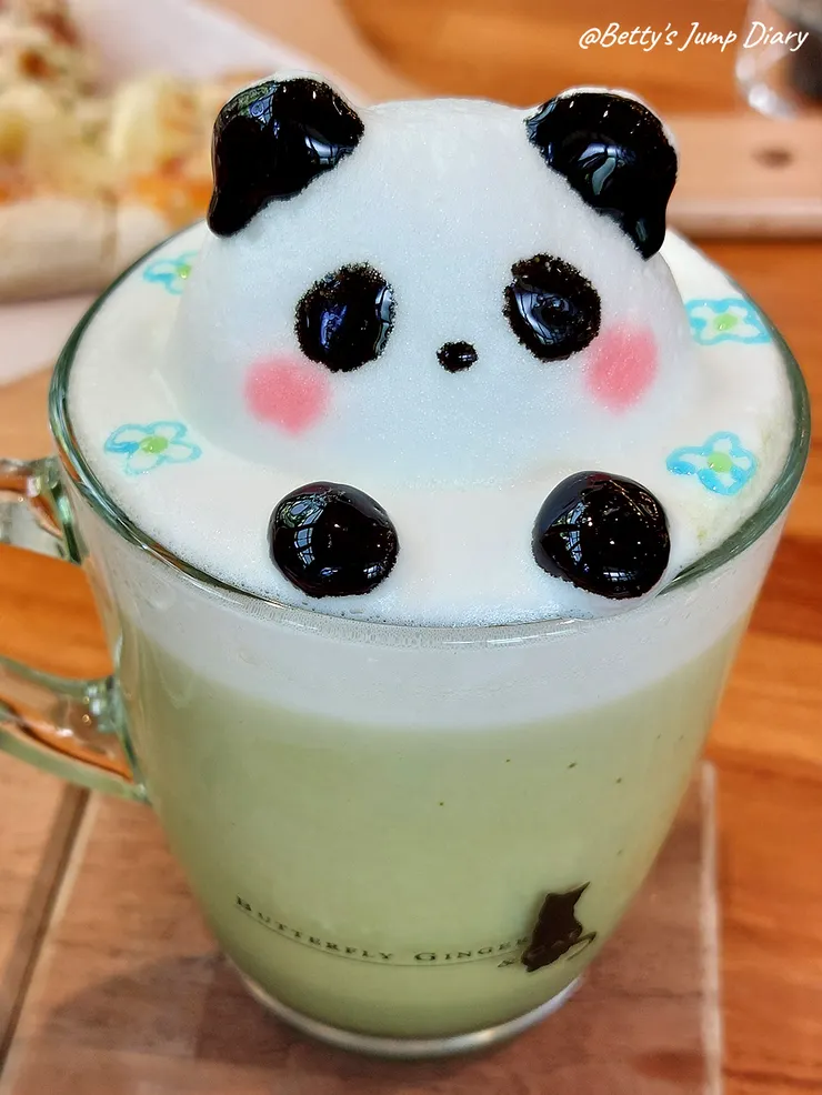 ▲龍潭「野薑花與貓」庭園餐廳/ 圖片來源:Betty's Jump Diary