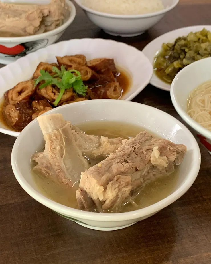 2024新加坡伴手禮｜精選TOP8新加坡必買名產，買這些送禮自食兩相宜！