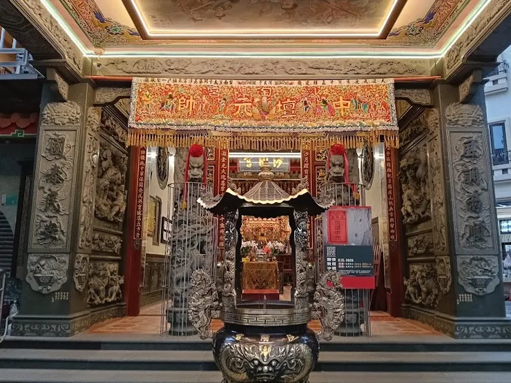 天公爐與精緻浮雕（圖片截圖於網路）
