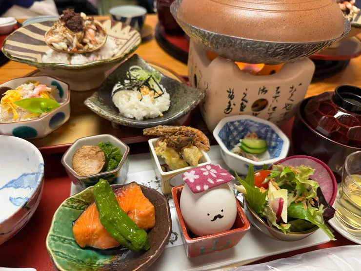 伴遊時吃的每一餐都很豐盛，但身體不好遇到美食也無福消受