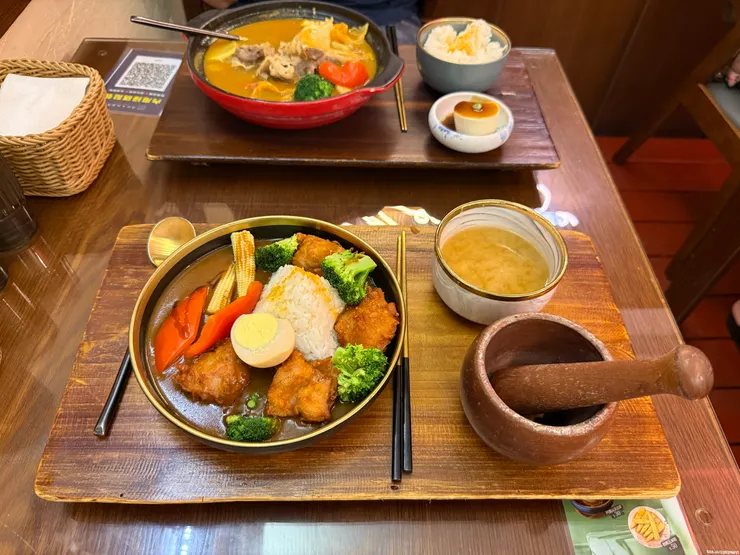 金灑阿里山咖哩雞   295元 