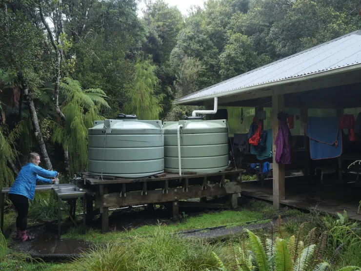 炊煮涼亭一角。