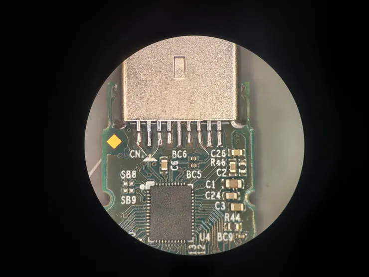 另外一面修復後,要將線路做保護。