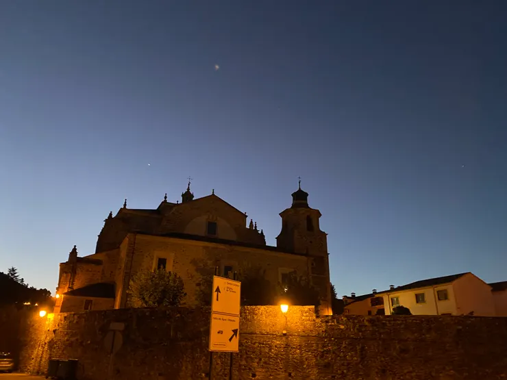 十二世紀蓋的老教堂