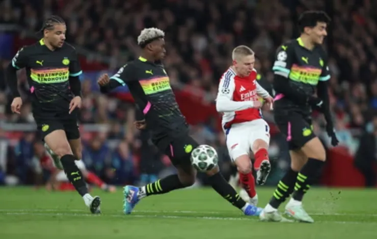 舒真高勁射入網助阿仙奴領先1:0