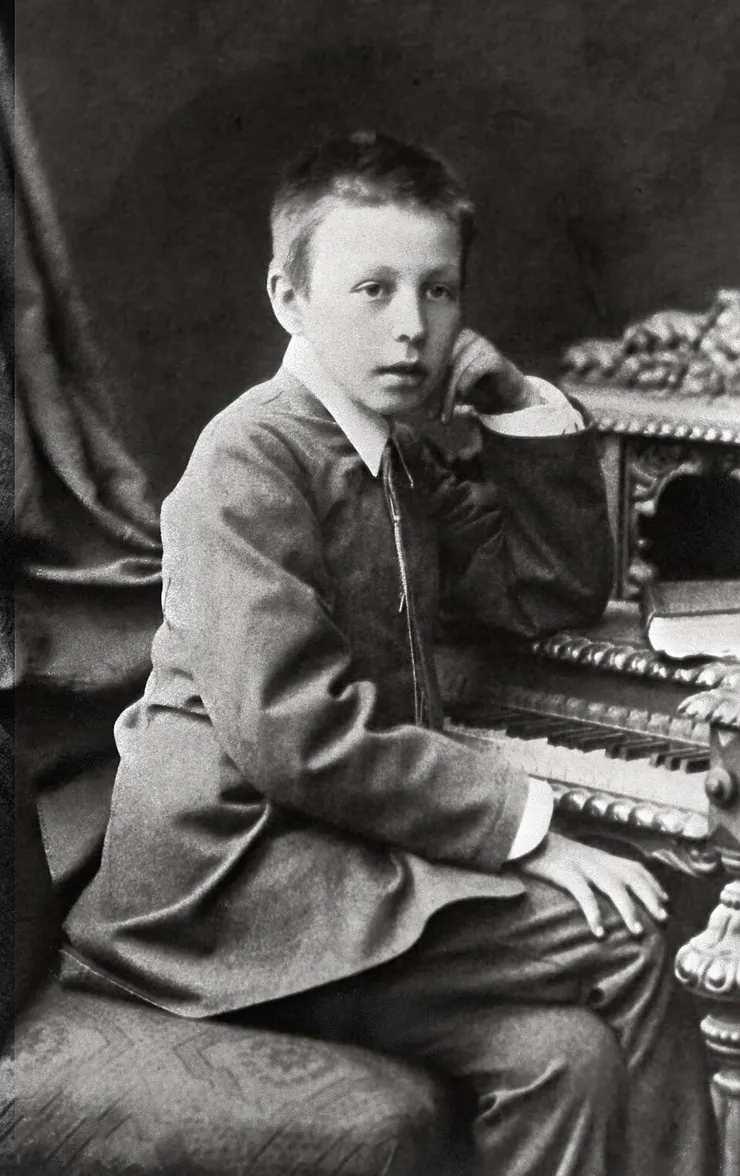 拉赫曼尼諾夫10歲時的留影