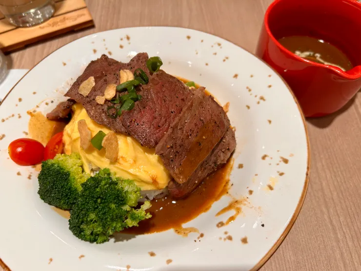 微辣的牛小排咖喱飯