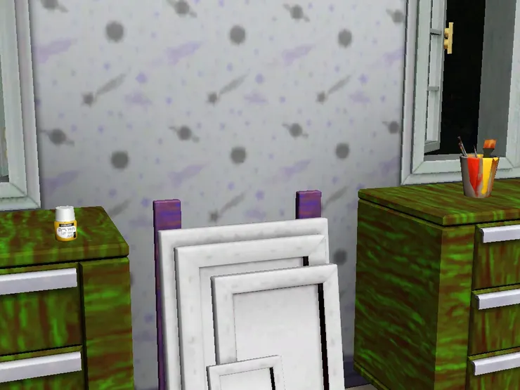 也有一些畫框備用。這才像畫室嘛。