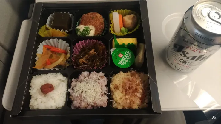 新幹線上的晚餐