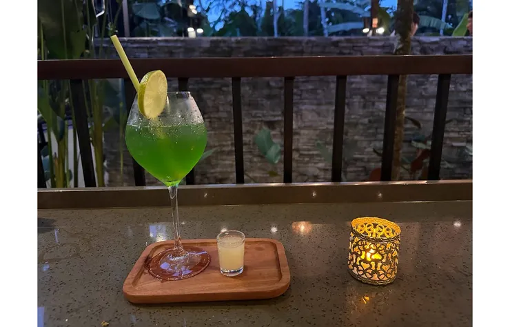 很有氣氛的飲料，還附蠟燭