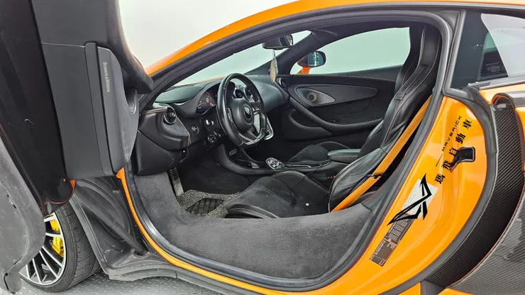 McLaren 570S Coupé韓規外匯車