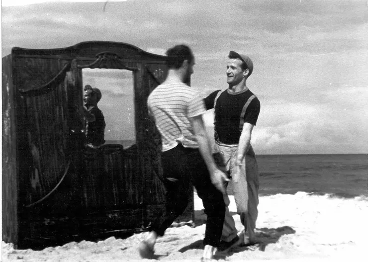 Two Men and a Wardrobe (1958)
