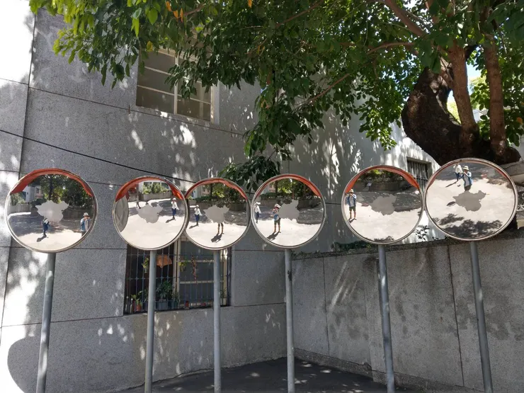 空軍三重一村公共藝術作品─許拯人〈故鄉異人〉