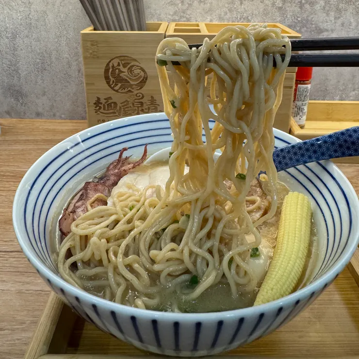 雞豚拉麵
