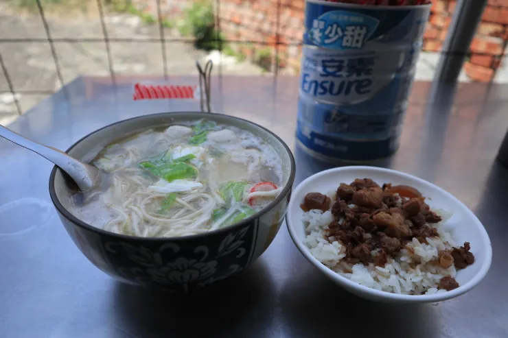 麵加飯不到百元的超飽組合