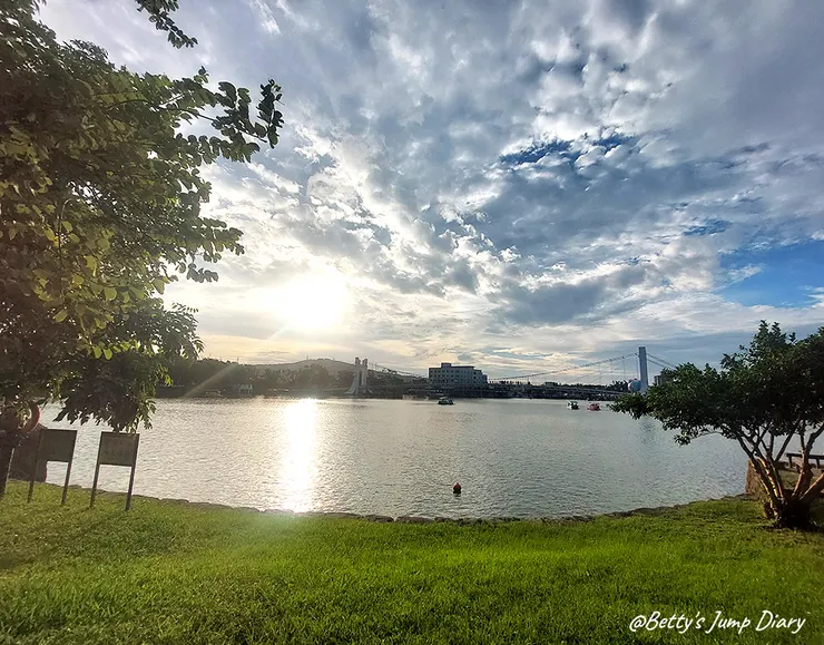 ▲龍潭觀光大池/圖片來源：Betty's Jump Diary