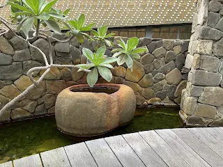 最簡單的檢視方法，就是遇到事情時的第一個產生念頭是什麼？是正面還是負面的？就可以得知當下的潛意識是正在如何思考的。潛意識擁有無限的力量與資源，取之不盡，用之不竭，也可以無限的分享給別人，那就是祝福。