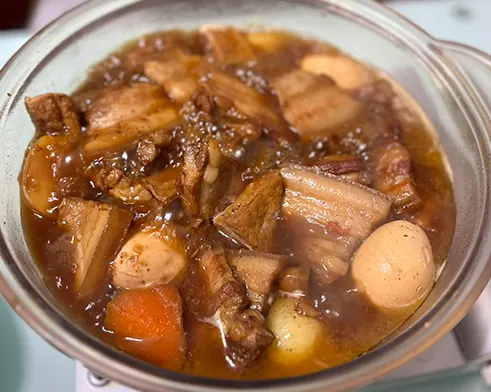 還未收汁的紅燒肉