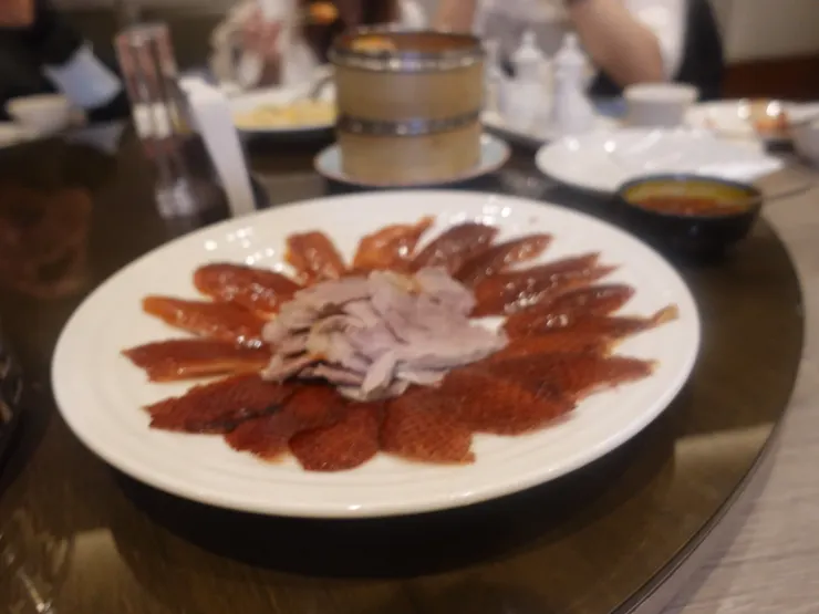 燒鵝四吃第一吃:黃金片皮鵝