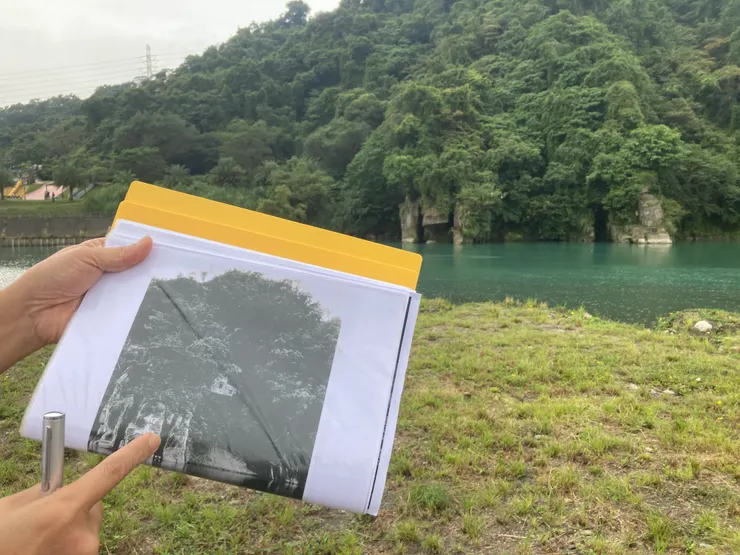 舊照片上還能看到山壁刻有「和美」二字。