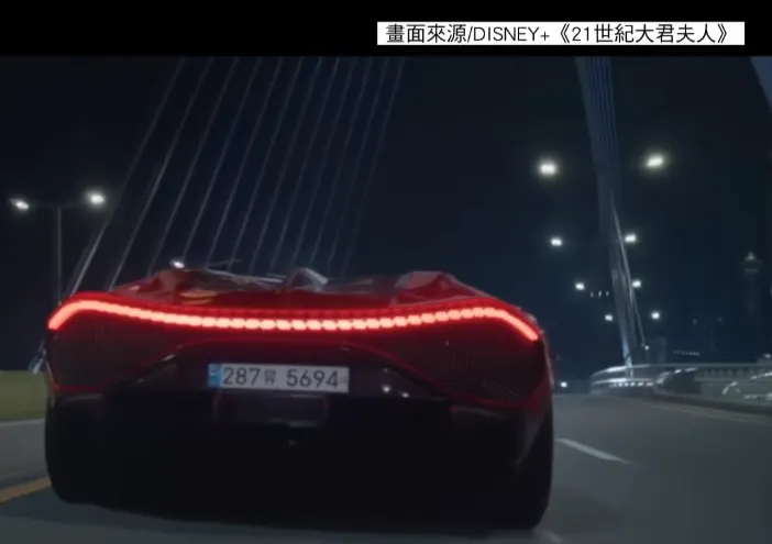 連車牌都這麼清楚! 這台到底是跟誰借的?( 還是 AI 換皮的 )