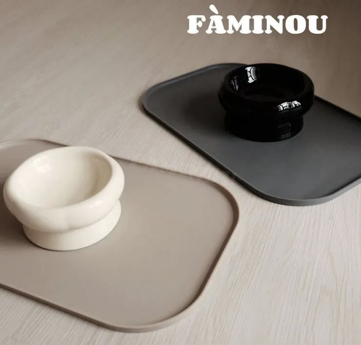 FÀMINOU．Obrus寵物防漏餐墊