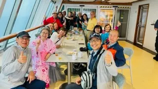 很想挑戰能併到多長的桌子