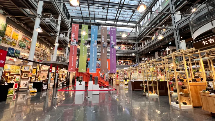 鶯歌光點美學館一樓