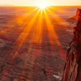 漆黑隧道的沙龍