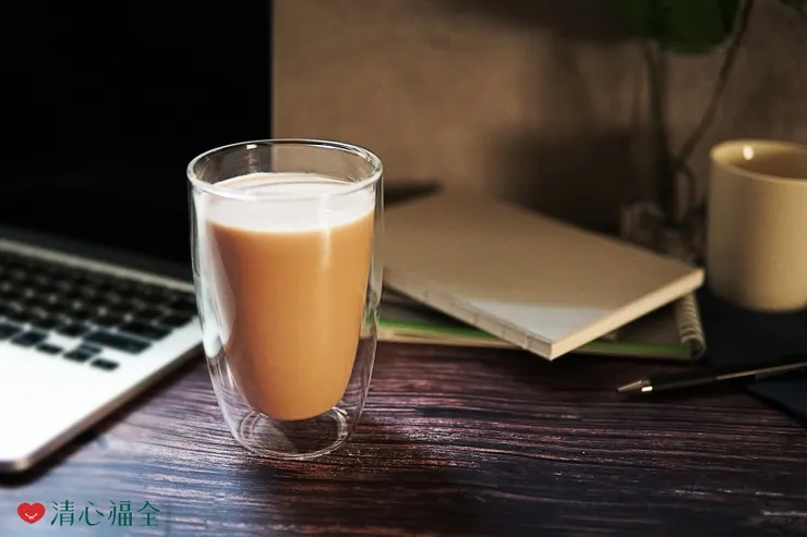 圖說：以錫蘭紅茶及鮮奶調配的鮮奶茶，是許多奶茶控的必點。（資料來源：清心福全）