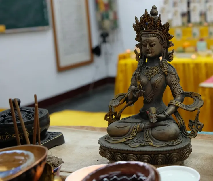 密乘超度是採取究竟的方法，引領先人往生淨土。