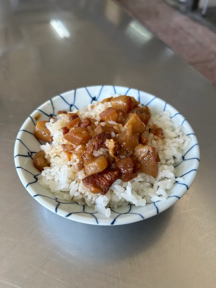 30元的肉燥飯