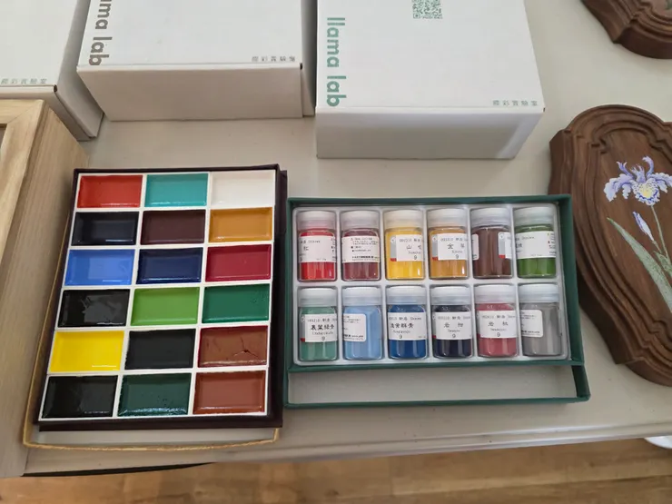 顏彩及礦物顏料